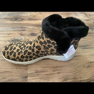 NEW skecher on the go boot -sz 8